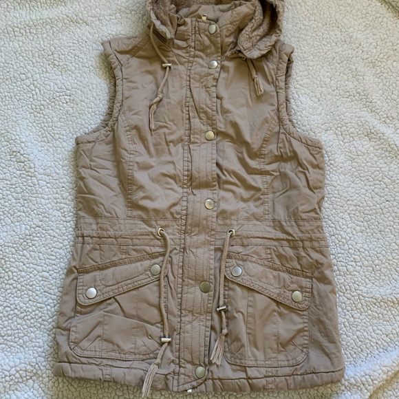 YMI Jackets & Blazers - YMI | NWOT Khaki Utility Vest With Hood